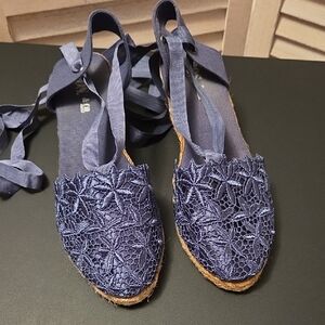 Elegant Blue Lace Espadrilles